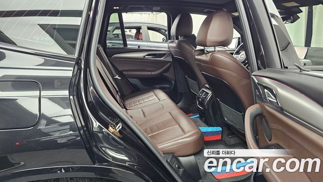 BMW X3 2018 — photo 17