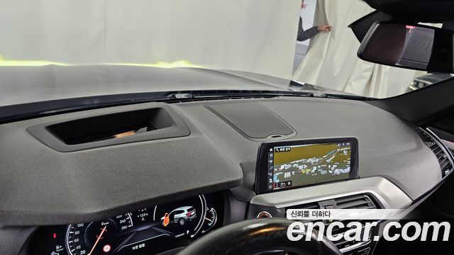 BMW X3 2018 — photo 34