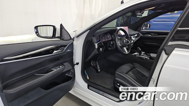 BMW Gran Turismo 2024 — photo 13
