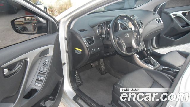 Hyundai AVANTE 2015 — photo 9
