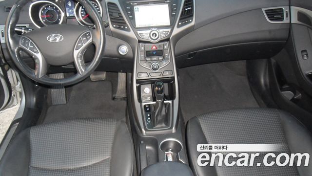 Hyundai AVANTE 2015 — photo 11