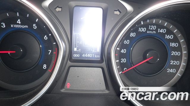 Hyundai AVANTE 2015 — photo 15