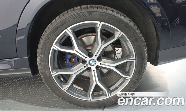 BMW X6 2022 — photo 7
