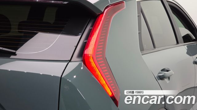 Kia Niro 2024 — photo 9