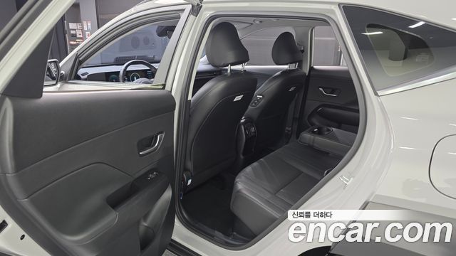 Hyundai Kona 2023 — photo 11