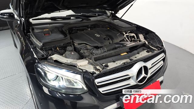 Mercedes-Benz GLC-Class 2016 — photo 6