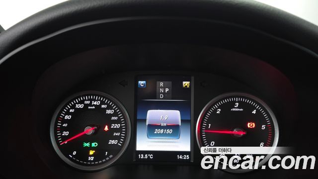 Mercedes-Benz GLC-Class 2016 — photo 8