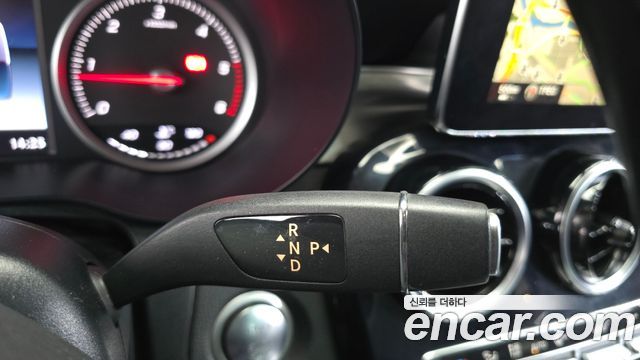 Mercedes-Benz GLC-Class 2016 — photo 9