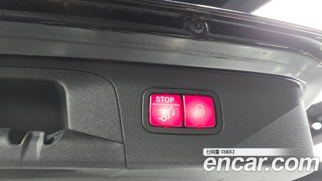Mercedes-Benz GLC-Class 2016 — photo 15
