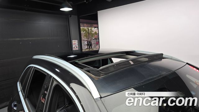Mercedes-Benz GLC-Class 2016 — photo 19