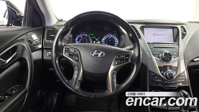 Hyundai Grandeur 2015 — photo 13