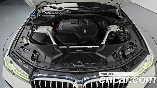 BMW 5-Series 2023 — photo 6