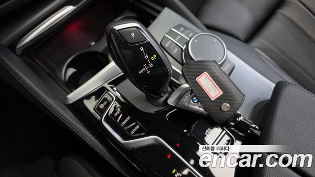 BMW 5-Series 2023 — photo 9