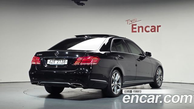 Mercedes-Benz E-Class 2014 — photo 2