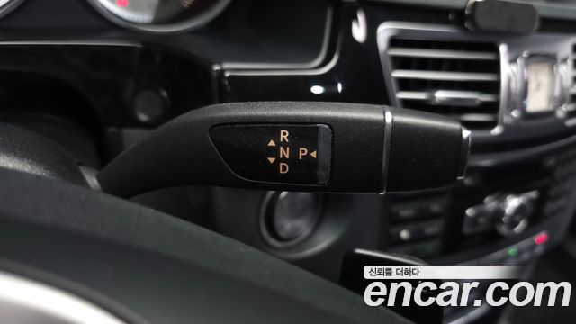 Mercedes-Benz E-Class 2014 — photo 12