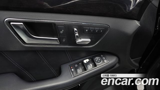 Mercedes-Benz E-Class 2014 — photo 23