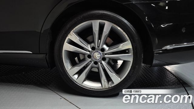 Mercedes-Benz E-Class 2014 — photo 7