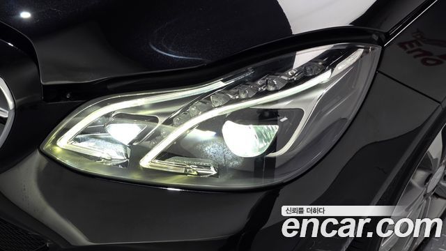 Mercedes-Benz E-Class 2014 — photo 8