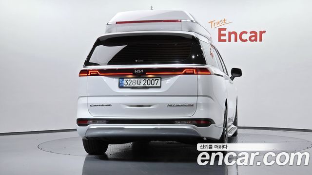 Kia Canival 2021 — photo 4
