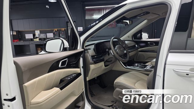 Kia Canival 2021 — photo 13