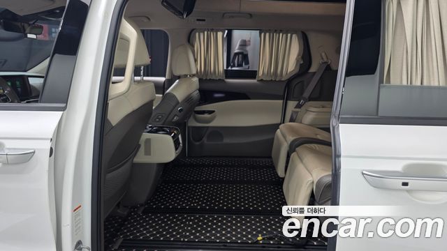 Kia Canival 2021 — photo 18