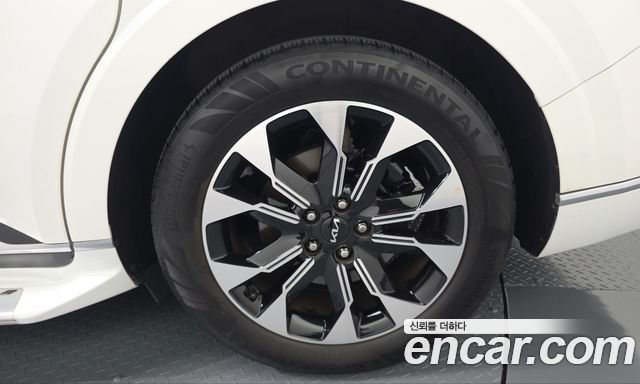 Kia Canival 2021 — photo 7
