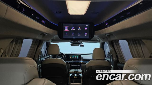 Kia Canival 2021 — photo 31