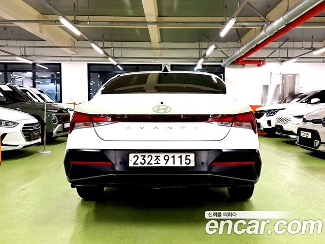 Hyundai AVANTE 2025 — photo 4