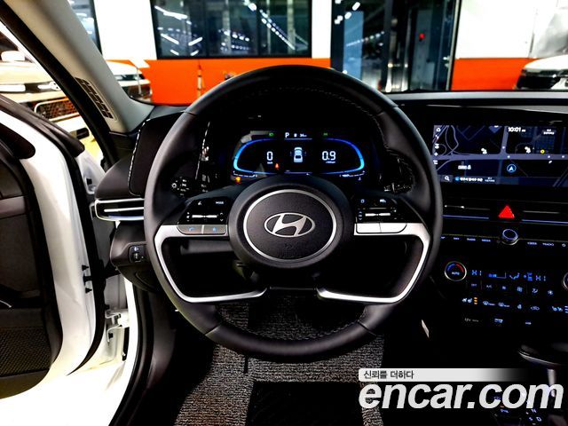 Hyundai AVANTE 2025 — photo 11
