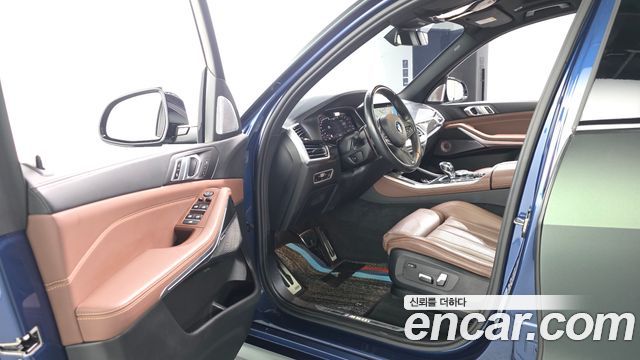 BMW X5 2022 — photo 13