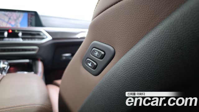 BMW X5 2022 — photo 32