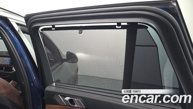 BMW X5 2022 — photo 37