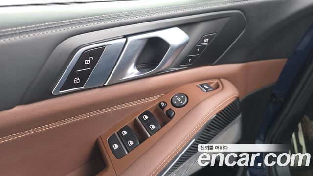 BMW X5 2022 — photo 38