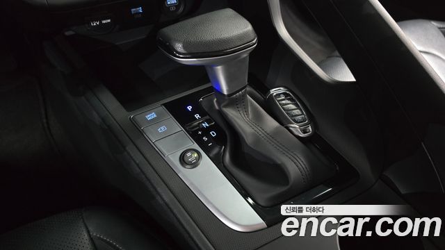 Hyundai AVANTE 2023 — photo 12
