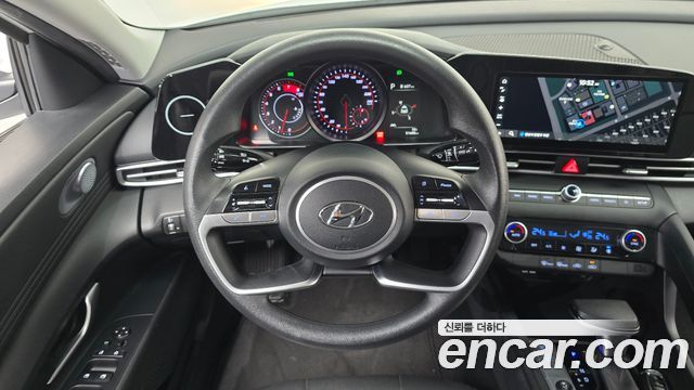 Hyundai AVANTE 2023 — photo 19