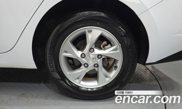 Hyundai AVANTE 2023 — photo 7