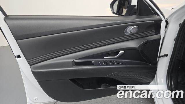 Hyundai AVANTE 2023 — photo 14
