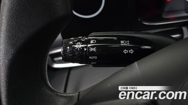 Hyundai AVANTE 2023 — photo 27