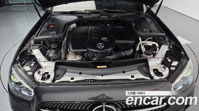 Mercedes-Benz E-Class 2022 — photo 6