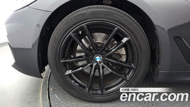 BMW 5-Series 2018 — photo 5