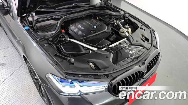 BMW 5-Series 2018 — photo 6