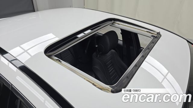 Mercedes-Benz E-Class 2018 — photo 26