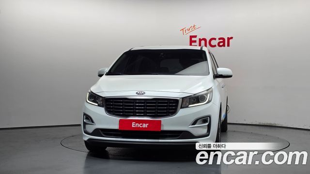Kia Canival 2019 — photo 3