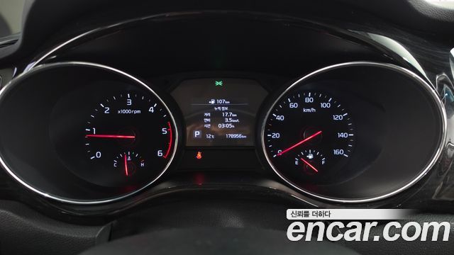 Kia Canival 2019 — photo 8