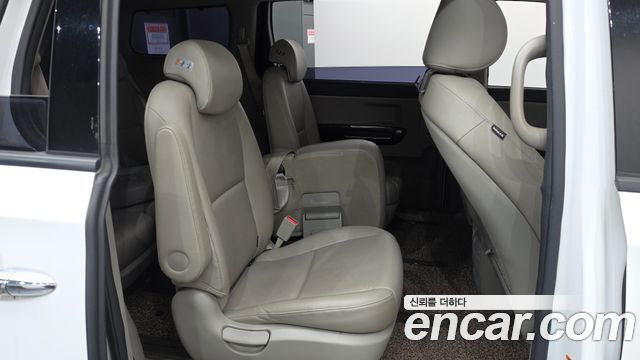 Kia Canival 2019 — photo 12