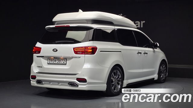 Kia Canival 2020 — photo 2