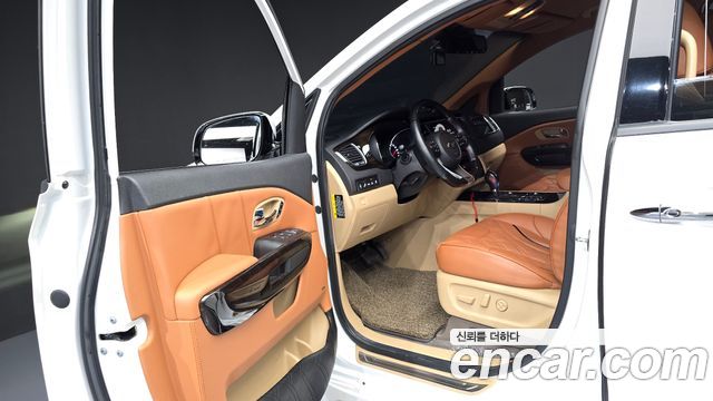 Kia Canival 2020 — photo 10