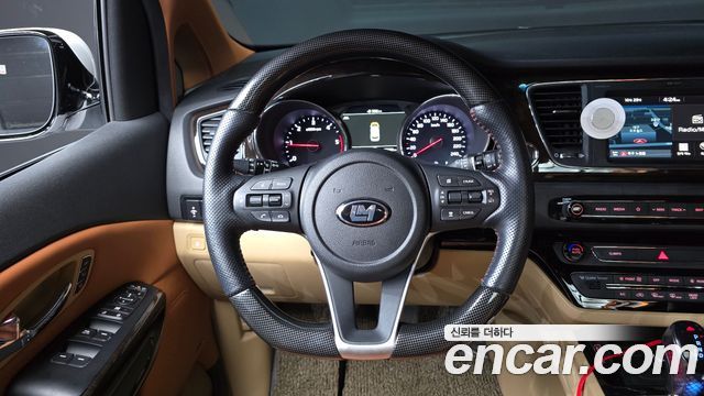 Kia Canival 2020 — photo 13