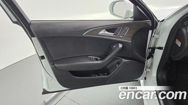 Audi A6 2018 — photo 14