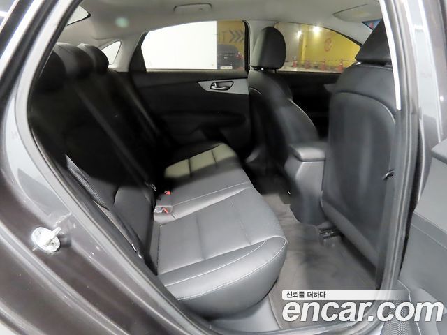 Kia K3 2020 — photo 11